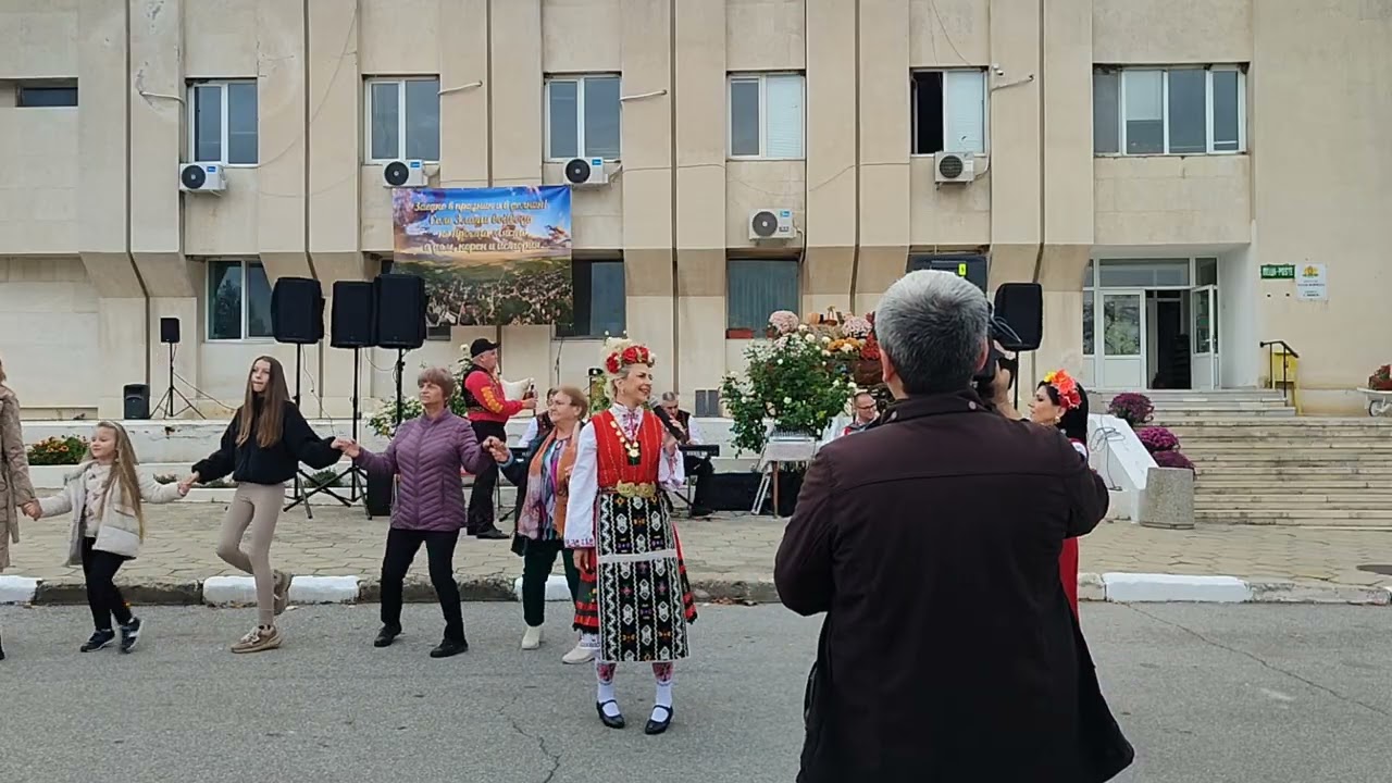 Странджанска китка - Жечка Сланинкова и Ирена Станкова 