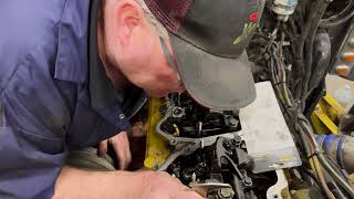 Part 3 truck repair. #injector #mechanic #caterpillar #peterbilt