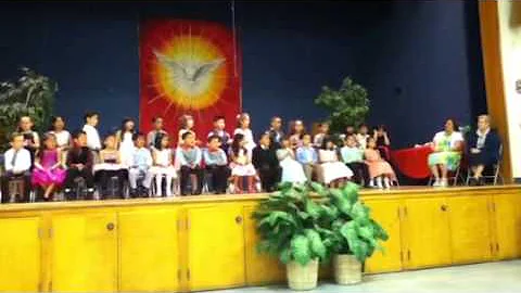 Lillie Kinder Grad Singing