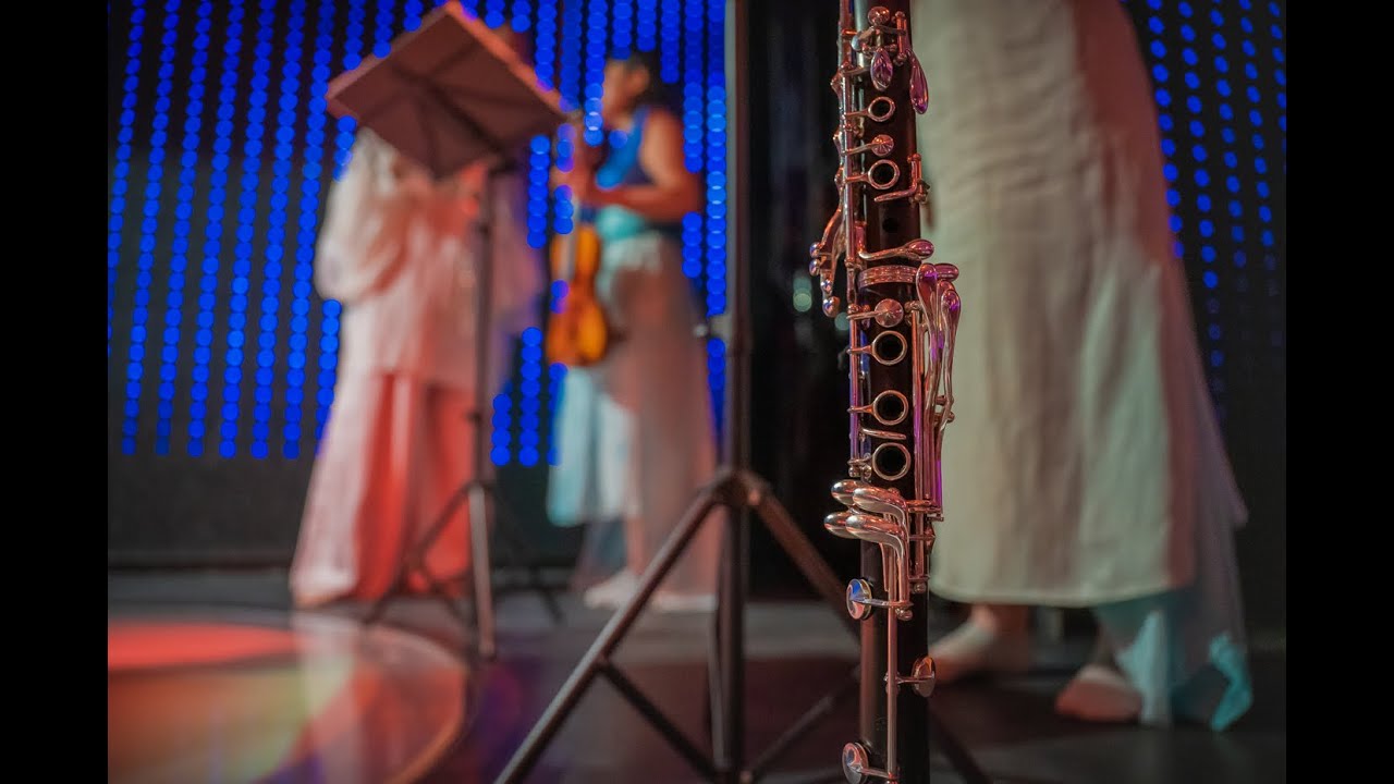 "Special Plates" by Bec Plexus | contemporary chamber music improvisation with voice