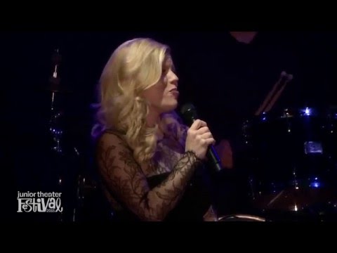 Video: Megan Hilty Čistá hodnota