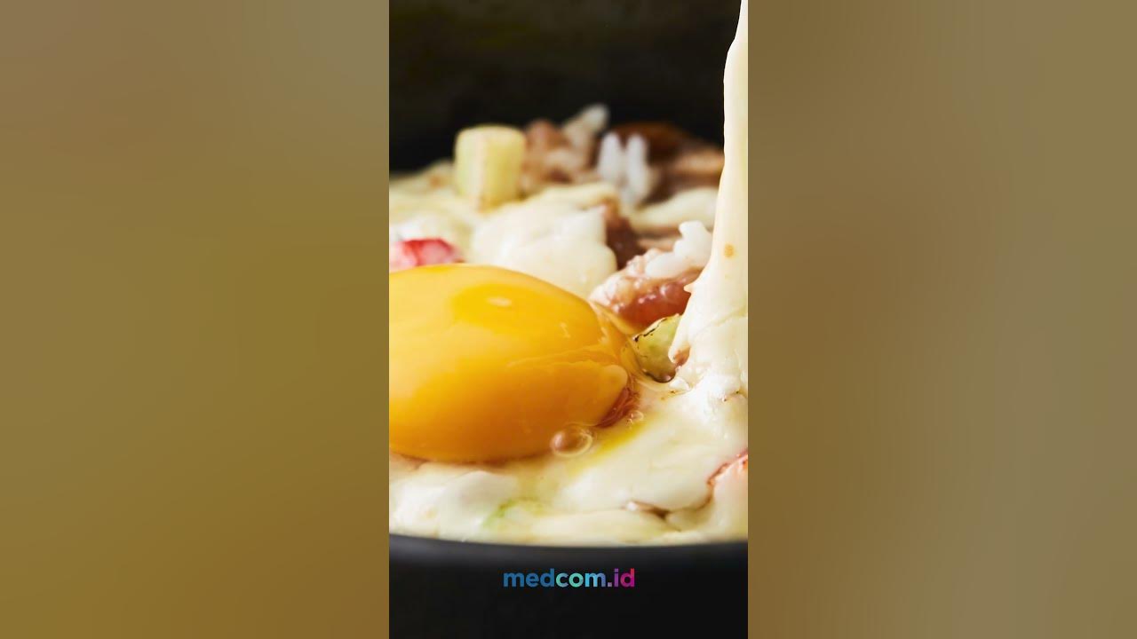 WASPADA! KENALI 4 BAHAYA TELUR SETENGAH MATANG BAGI KESEHATAN - YouTube