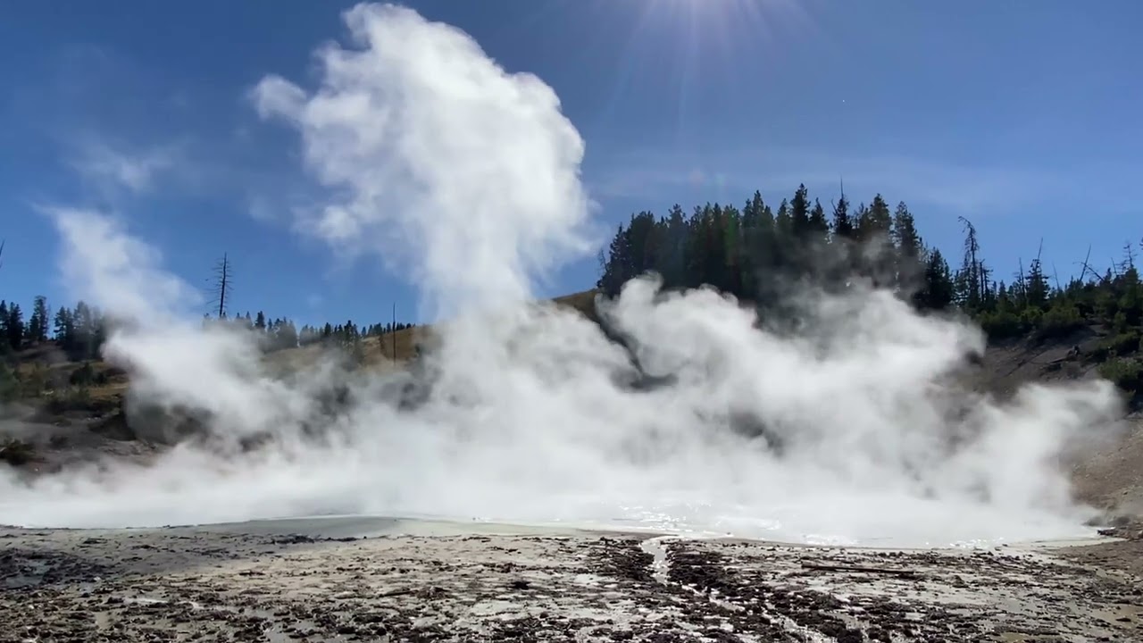 【Wyoming】 Mud Caldron @ Yellowstone NP in October 2023