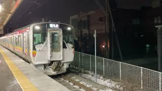 JR東日本　新潟支社　越後線　E129系　吉田行き　厚雪化粧のハムタマゴサンド