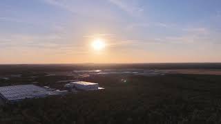 Tesla Giga Berlin Eclipse Timelapse 12.8.26