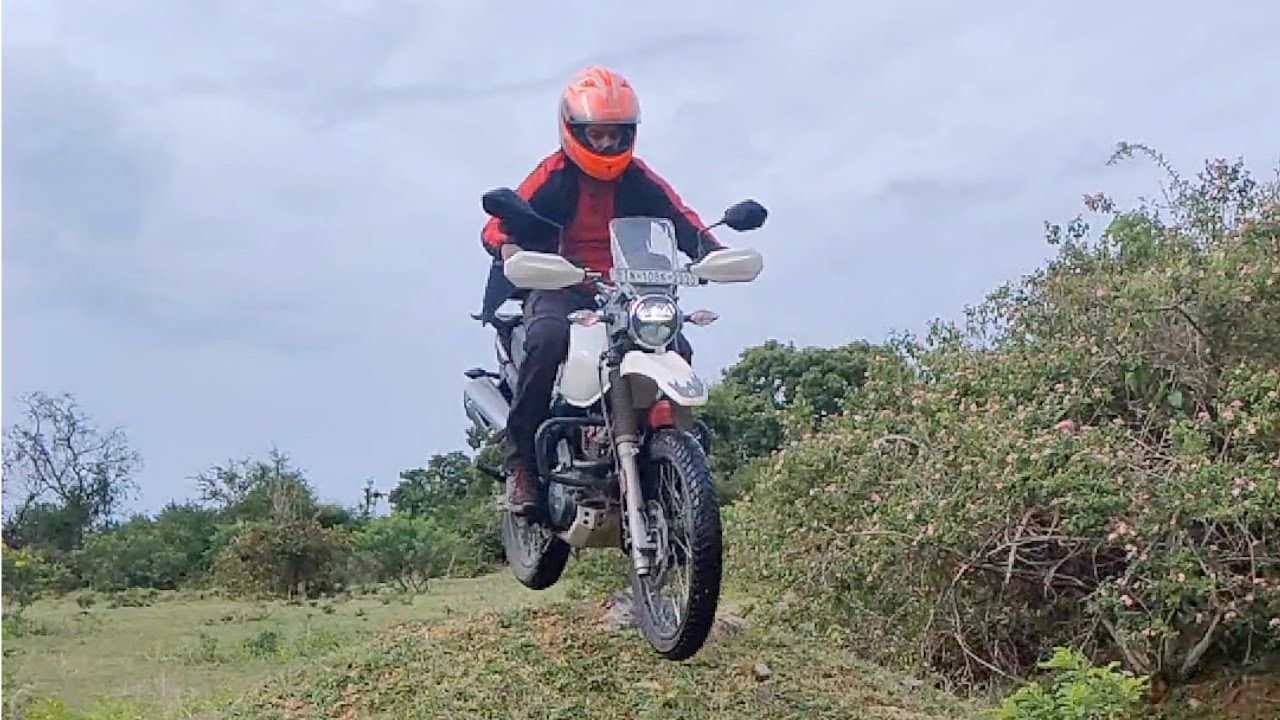 Xpulse 200 crash landing. Heavy fall trying off roading stunt.