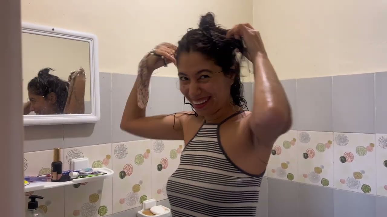 دخلنا على دونيا الدوش😱ومتخيلوش شنو دارت لينا 🤣🏃🏼‍♀️‍➡️🚿