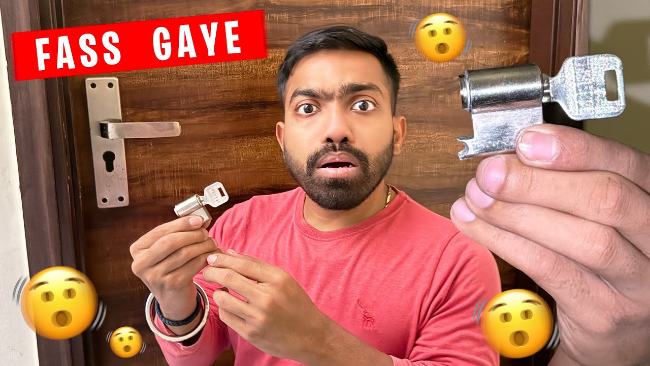 Ghar Ke Bahar Fass Gaye 😮🔐 Lock Toot Gaya !