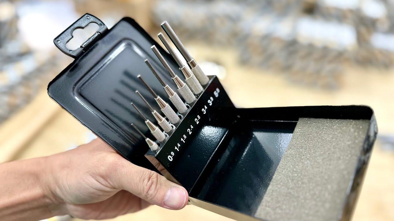 Pin punch set ELORA 270-S8 with 8 pcs guide sleeve