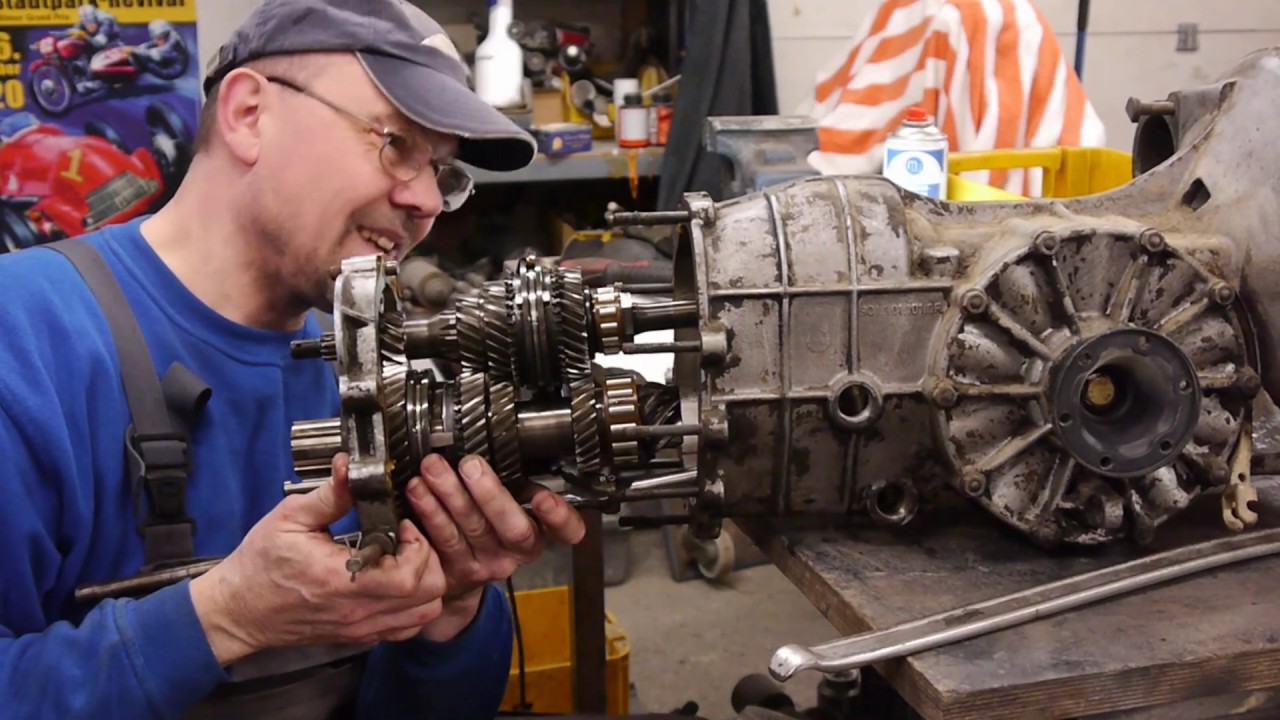 Porsche Teil 28. Schaltgetriebe reparieren instandsetzen. Disassemble, Gearbox Porsche