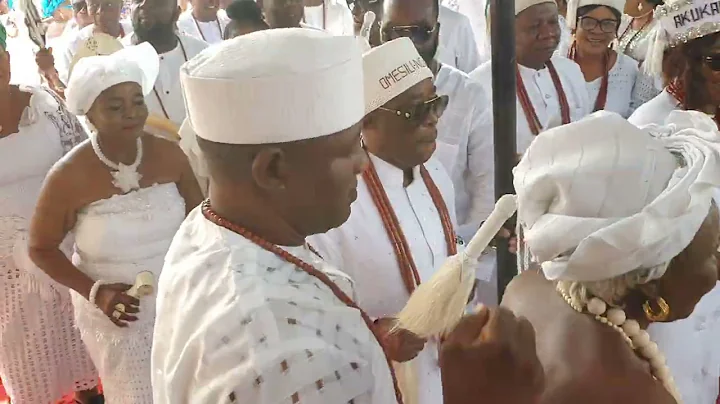 CELEBRATION AT THE PALACE OF HIS ROYAL MAJESTY THE ASAGBA OF ASABA. HOMAGE BY OGBUESHINABO MOKOLO 