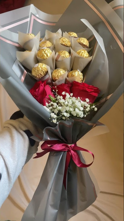 Ferrero Rocher and Rose Bouquet♥️ #ferrerorocher #bouquet #rosebouquet #chocolatebouquet #love