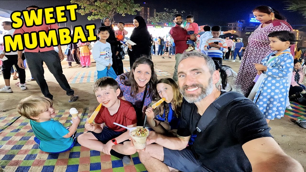 $5 Indian Street Food Tour at Girgaon Chowpatty Mumbai, India 🇮🇳 | Trying Pav Bhaji गिरगाव चौपाटी