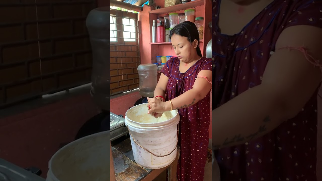 সকাল-সকাল কার এরকম মাথা গরম হয়ে যায় বলতো ওর সাথে কোন কথাই বলা যায় না 😏