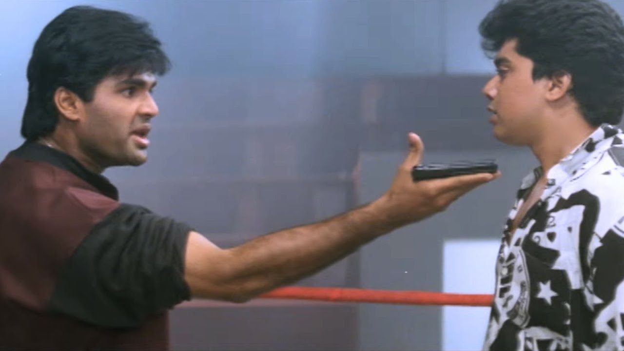Agar Dosti Nibhana Chahte Ho To Apne Aap Ko Goli Marke Dikhao - Gaddaar  Movie Scene 3- Sunil Shetty