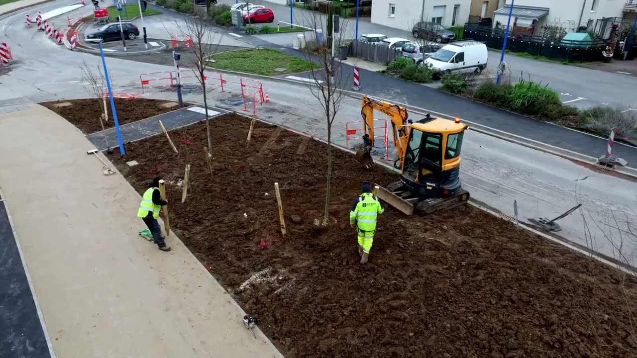 video Requalification de la traversée de bourg à Grentheville (Déc. 2025) sur youtube