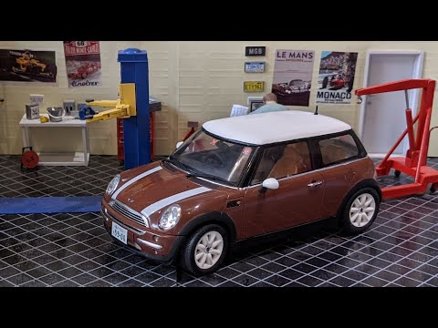 New MINI Cooper - How to build the 1/24 Fujimi Model kit