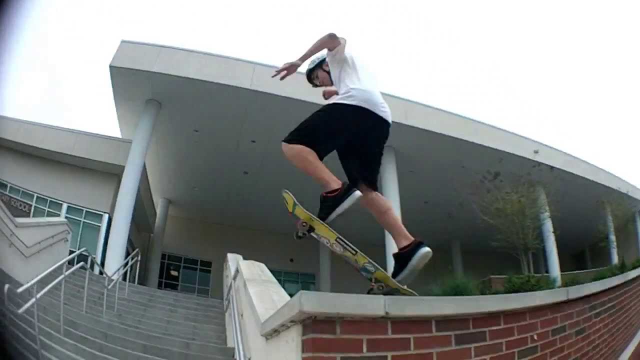 Ollie down Dommerich ledge