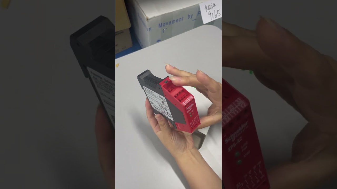 Schneider PLC module XPSAC5121