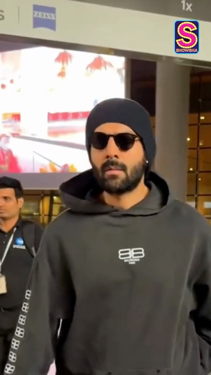 Kartik Aaryan Spotted At The Airport In A Cozy Hoodie, Making Comfort Look Effortlessly Cool | N18S