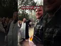 Батюшка от души окатил святой водой (Перевод Ханна Перл Дэвис)