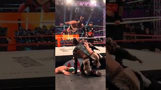 Desde otro ángulo | Dragon Lee cae sobre el HDLV #luchalibre #wwe #wrestling #aaa