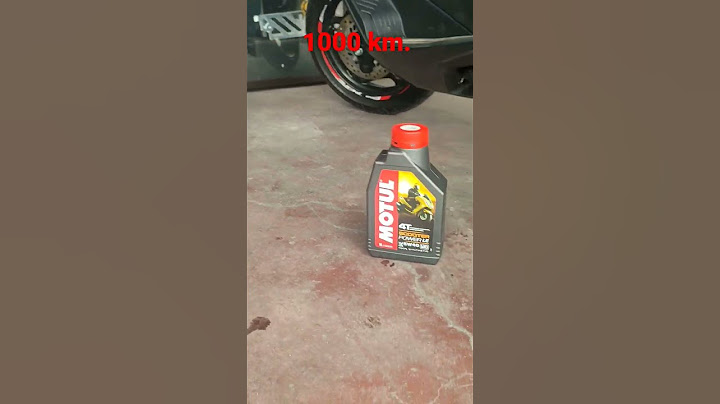 Honda PCX 160 oil change using Motul Pure Synthetic Oil