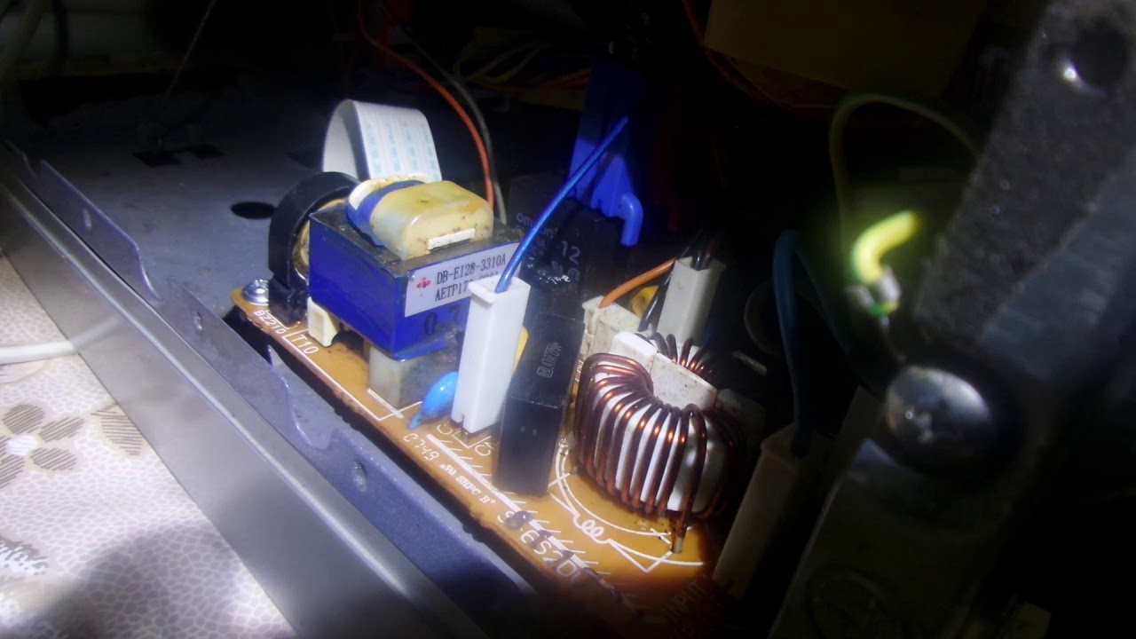 Микроволновка Panasonic NN-GT337M искрит плата - YouTube