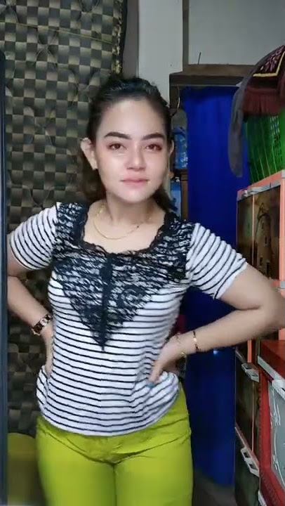 Bigo Live Tante Semok goyang ebot hot
