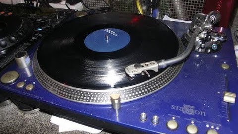 Carlo Resoort-Lifetime (4 Strings Mix)