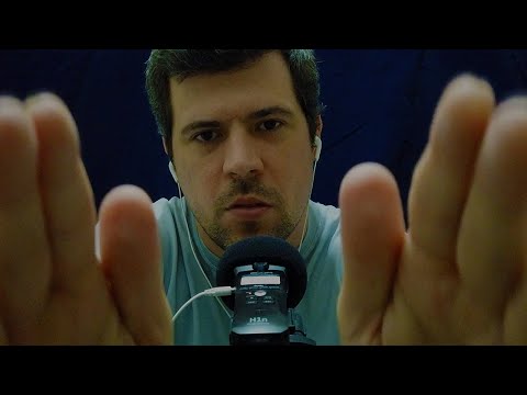 ASMR  Toques suaves no rosto para quem precisa dormir muito rapido