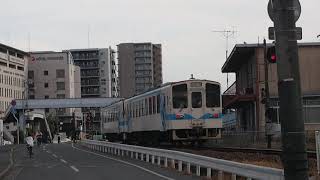 MRT300形水島臨海鉄道三菱自工前行(倉敷市発車) Form MR300 Mizushima Rinkai Railway Train Departing from Kurashiki City