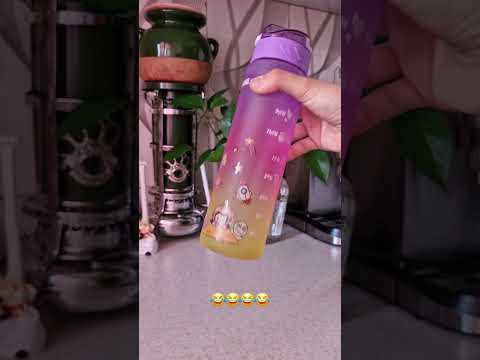 فواید نوشیدن آب بین ۲ تا ۳ لیتر آب کافیه آموزش سلامتی   