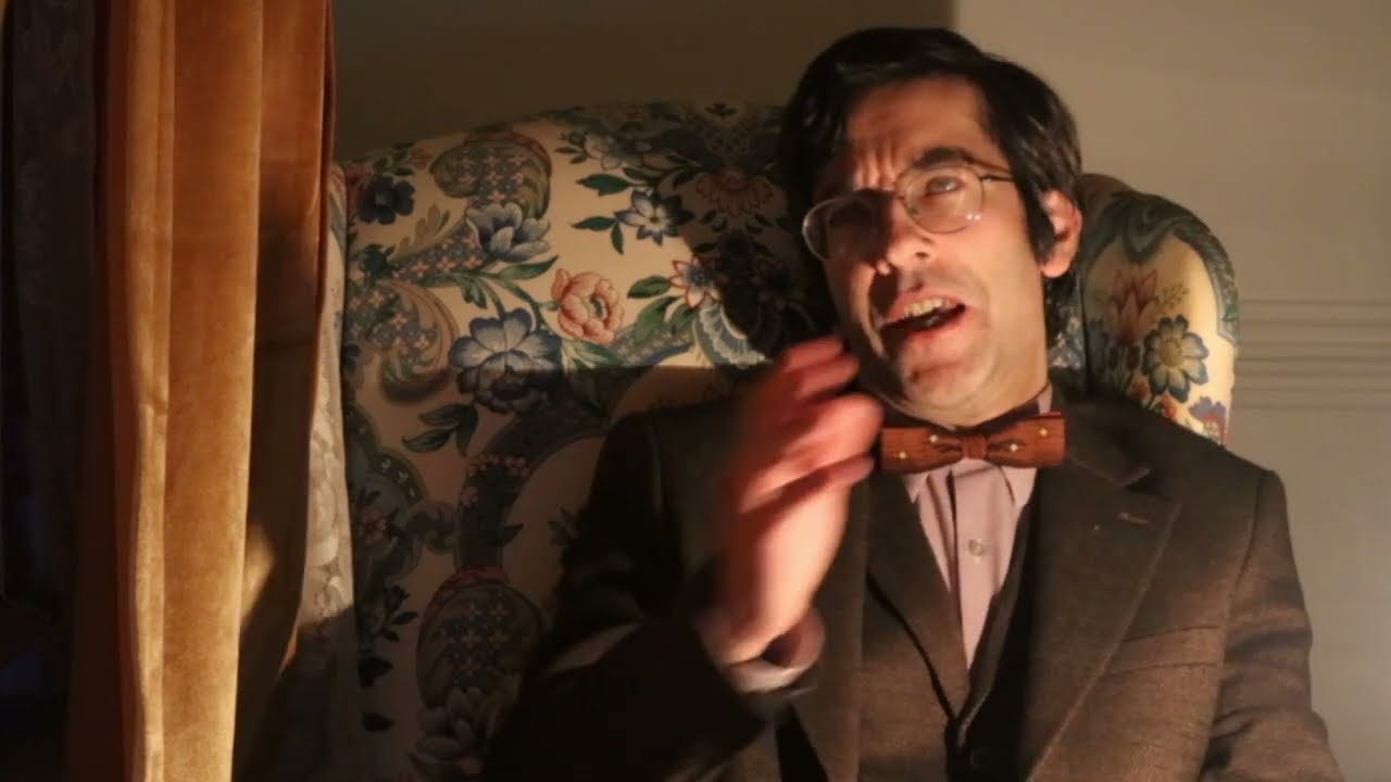 TYPES OF MEN YOU SHOULD AVOID IN COLLEGE (AND IN LIFE)
