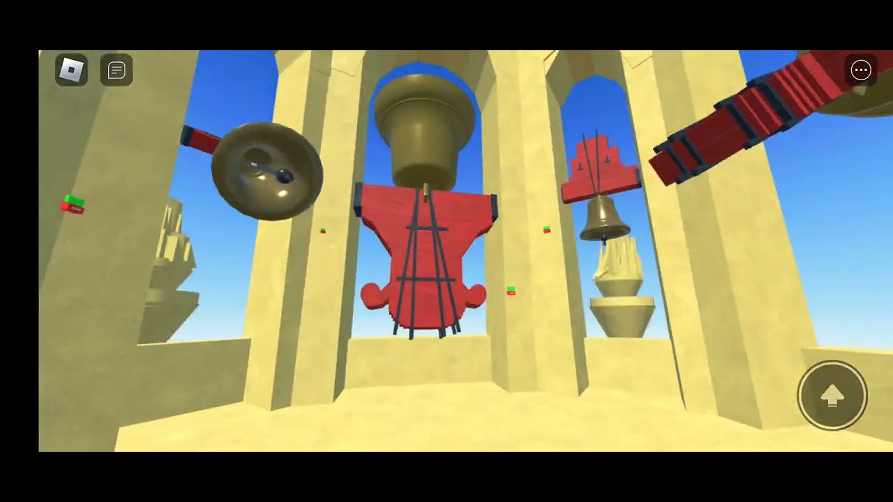 toque de campanas en la catedral de Pamplona.