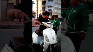 Motor İçin Kavga Eden Veletler