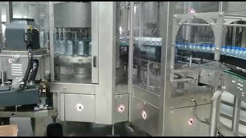 KHS INNOKET LABELER RUNNING IN A STILL WATER LINE