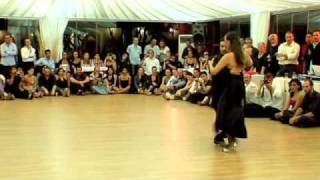 Video thumbnail of "Tango Argentino Roma - Milena Plebs e Ezequiel Farfaro ad OrangoTango - (De Floreo)"