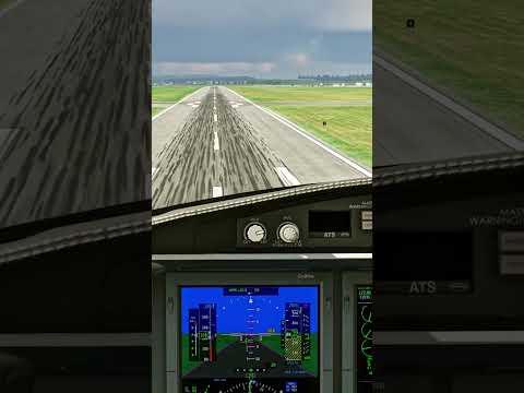 Challenger 650 Landing at Oxford EGTK