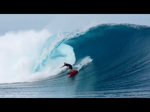 SURFING BIG WAVES IN FIJI!! PERFECT SURF & EMPTY LINE UPS