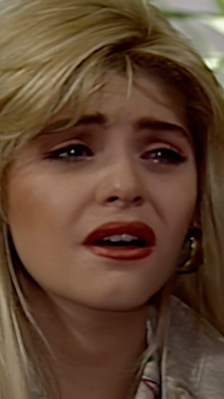 ¡Cómo te desprecio! ? #DeFrenteAlSol #ArceliaRamírez #ItatíCantoral #shorts #tln