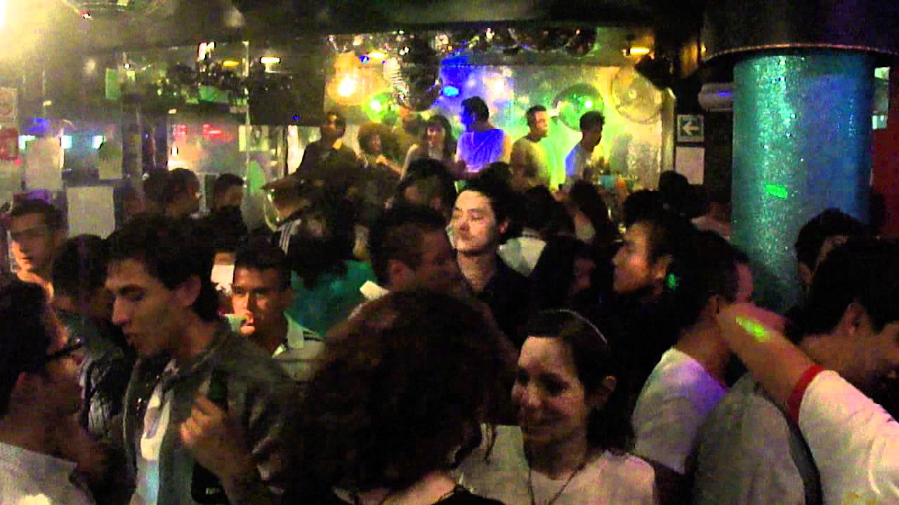 House en Papi Fun Bar - YouTube