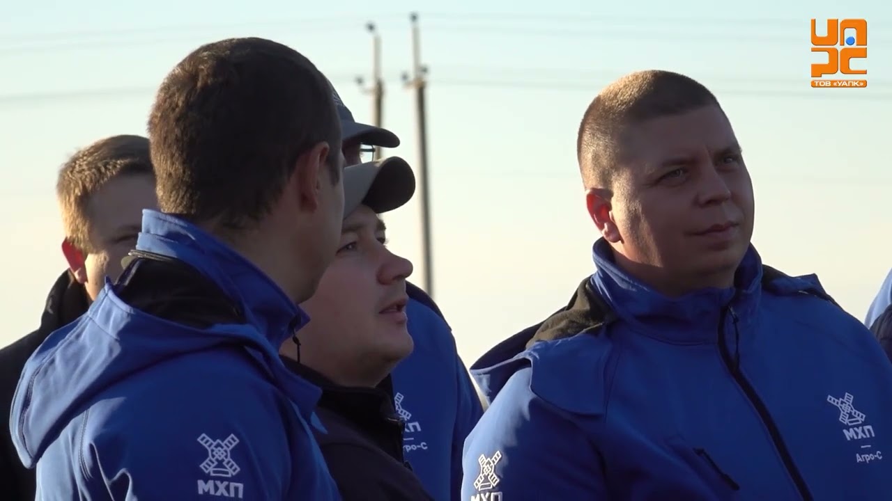 Канадський агрегат для вертикального обробітку Mandako Twister на полях МХП на Київщині