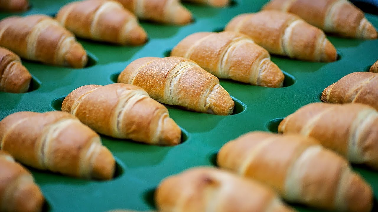Fully Automatic Croissants Manufacturing Production Line | Automatic krispy kreme Donut Machine