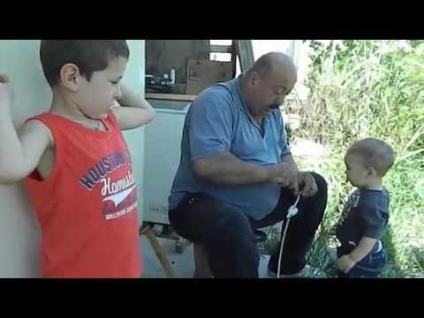 ლევან ბურნაძე შვილიშვილებთან ერთად.Levan Burnadze...