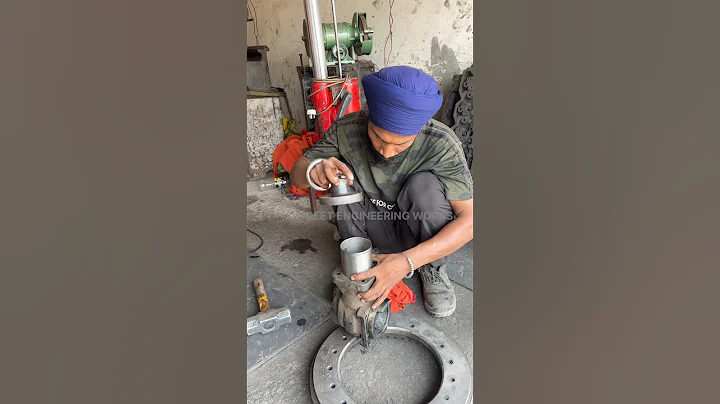 How to sleeve pressing #shortsfeed #automobile #repair #clarence #engine #tools #tophits #car #on