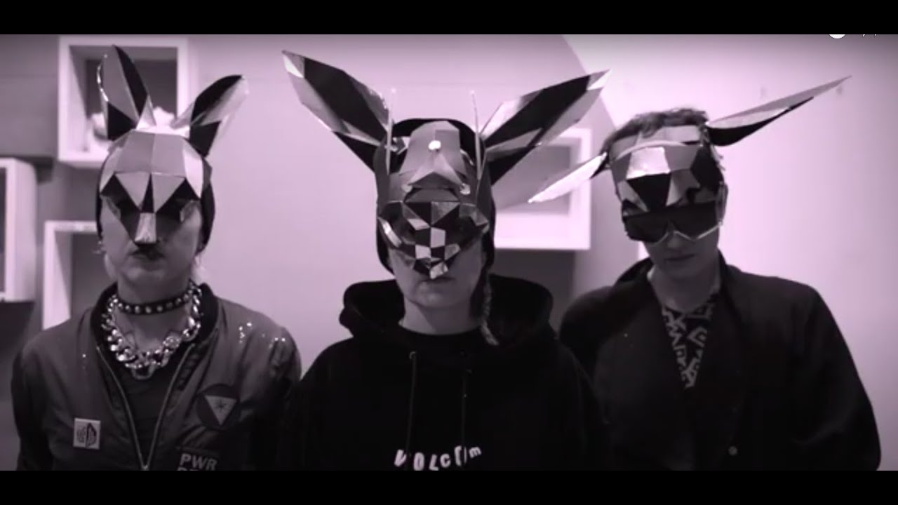 FUCKSIA | Give a D*mn (video live)