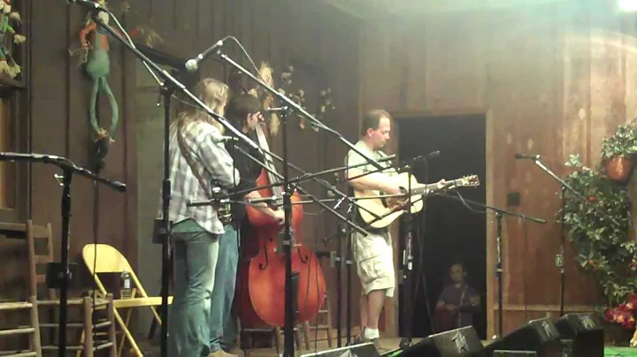 Debbie Yates , Banjo
