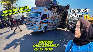 Download lagu BREWOG TEAM 6 FINISHES IN BROAD DAYLIGHT, BLASTING A 15 MILLION DJ SET AT THE SELOK AWAR-AWAR CAR...
