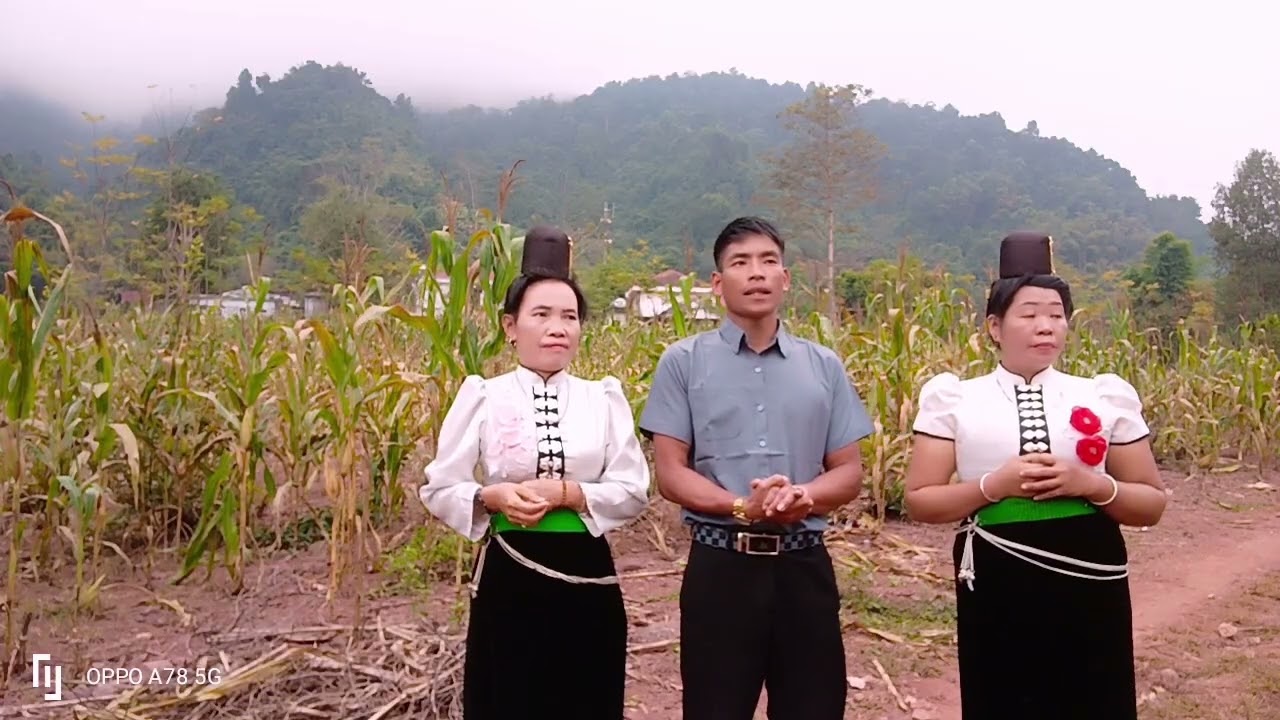 Anh Mo từ Quốc oai Hà Nội vội vàng đên gặp 2 nàng rực rỡ lắm 